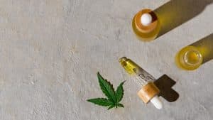 know-the-difference-between-cbd-oil-and-hemp-oil