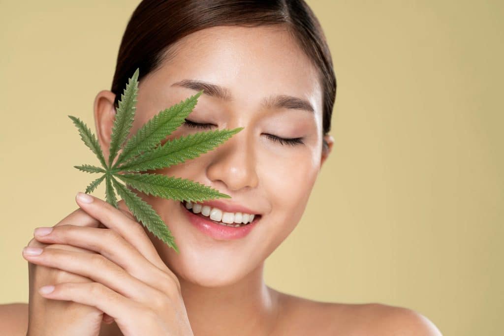 everything-you-need-to-know-about-cbd-skincare